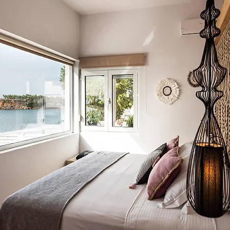 Dazzling Crete 3 Bedrooms Saffron Sunset Beachfront With Jacuzzi Brilliant Sea Views Chania